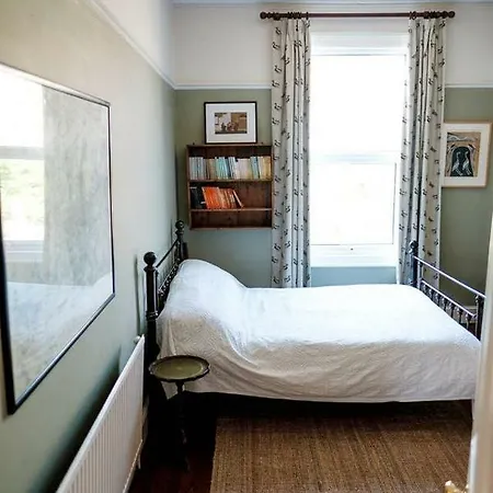 Spacious And Bright Family In St Andrews * 布里斯托