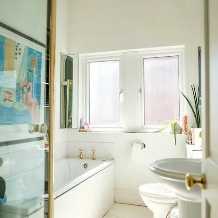 度假居 Spacious And Bright Family In St Andrews 布里斯托